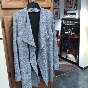 cover-up jacket brand new gray and black and white side pockets